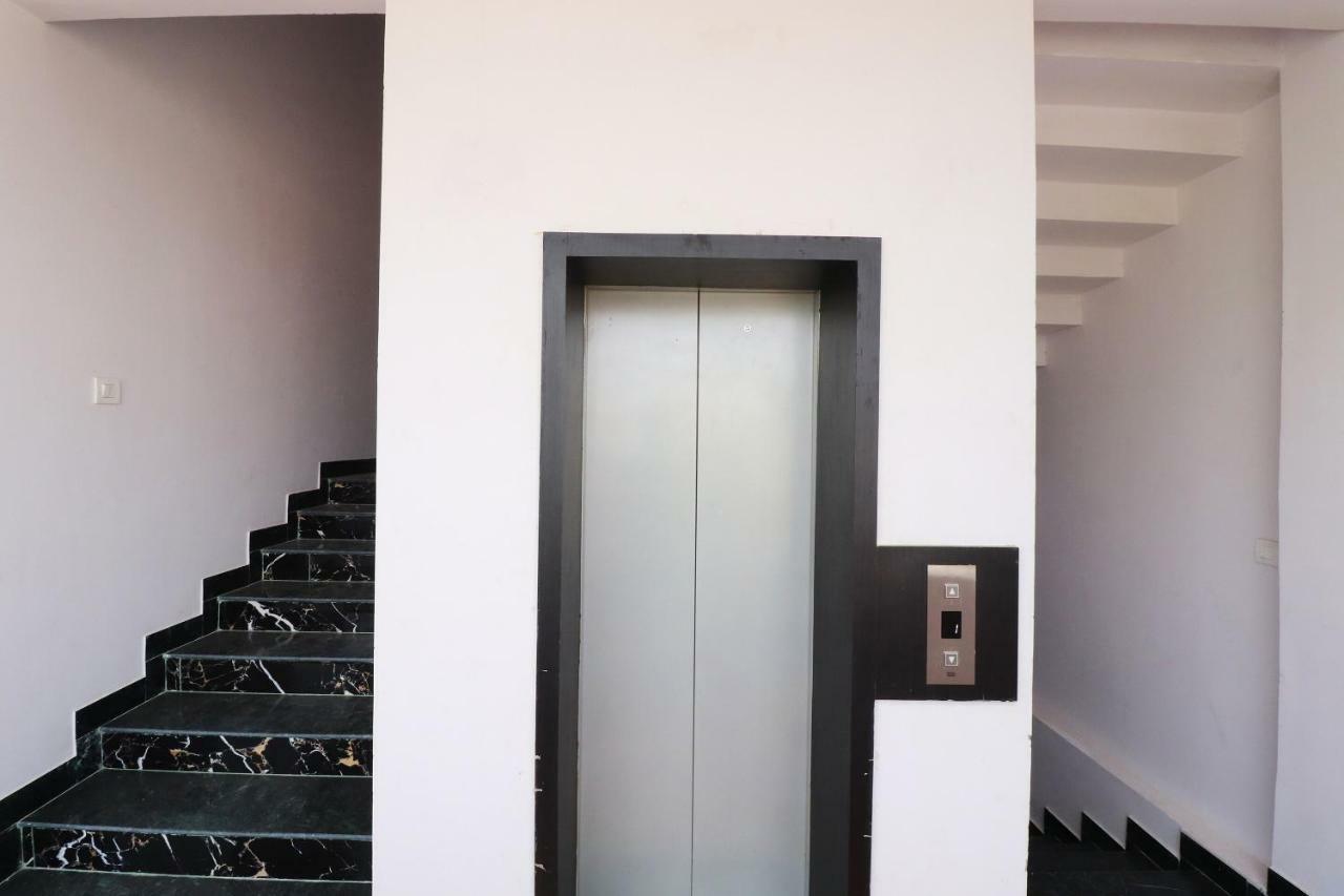 โอโย 39774 โฮเต็ล กนิษก์ เรซิเดนซี Hotel จาบัลปูร์ ภายนอก รูปภาพ
